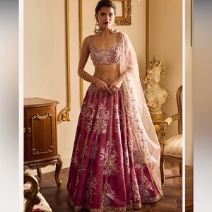 Elegant Pink Floral Maxi Skirt